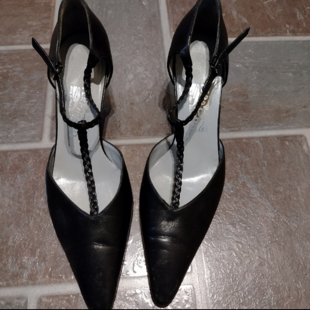 Salvatore Ferragamo kitten heel ankle strap braided detail pointy toe pumps size